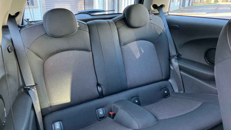 MINI Hatchback 1.5 Cooper Classic 3dr Petrol Hatchback